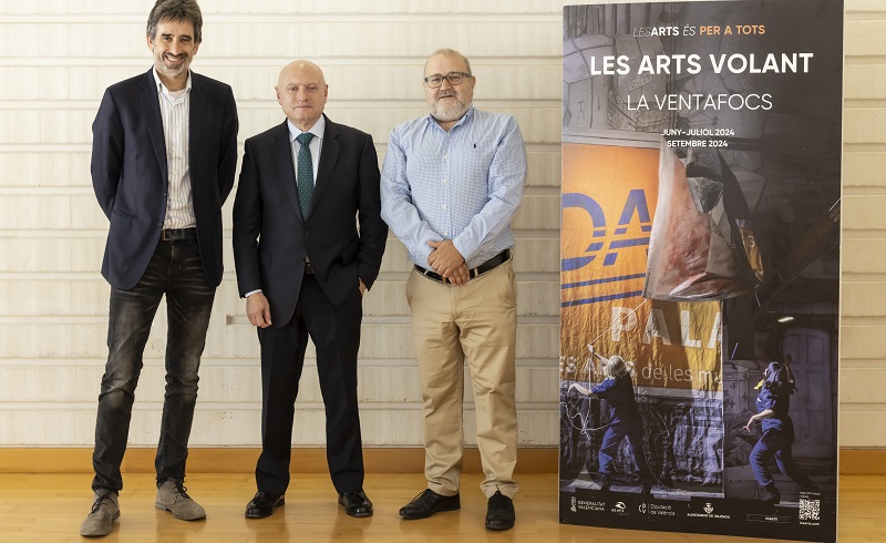 El camió de ‘Les Arts Volant’ arranca la seua octava gira per la Comunitat Valenciana amb 24 funcions de ‘La Ventafocs’